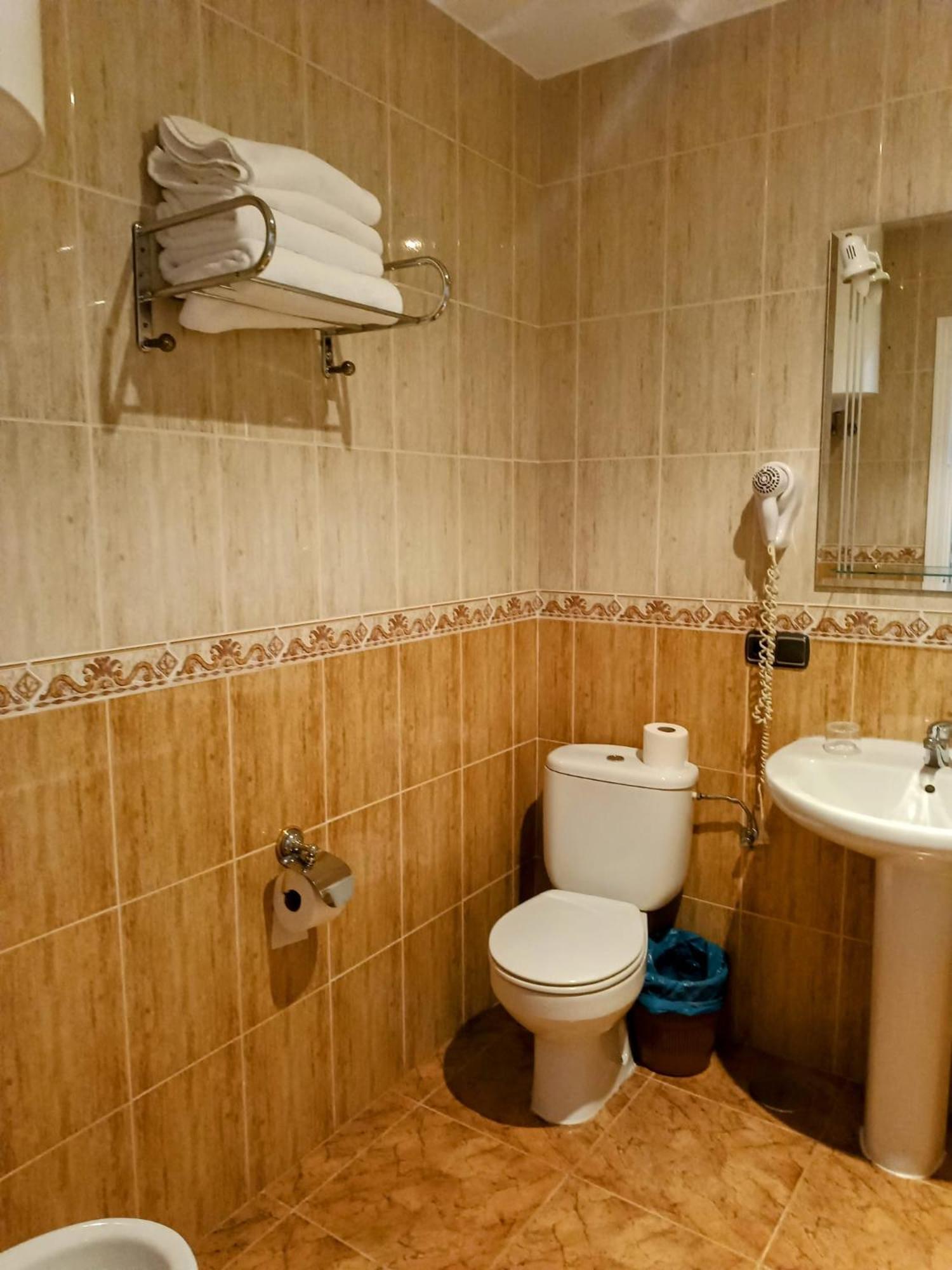 Отель Complejo Godoy Лосар-де-ла-Вера Экстерьер фото